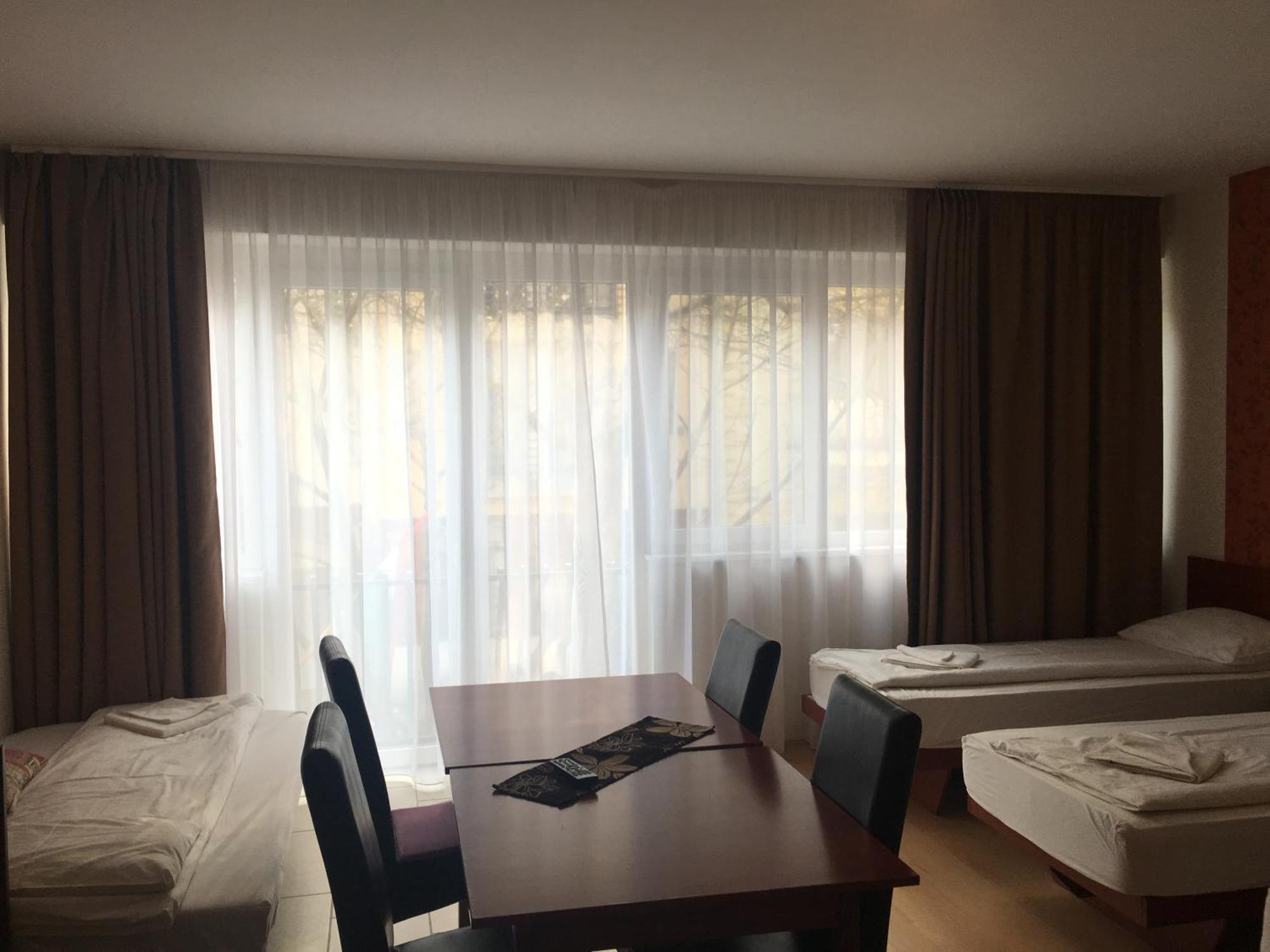 Mosoly Szallashely Szeged Esterno foto
