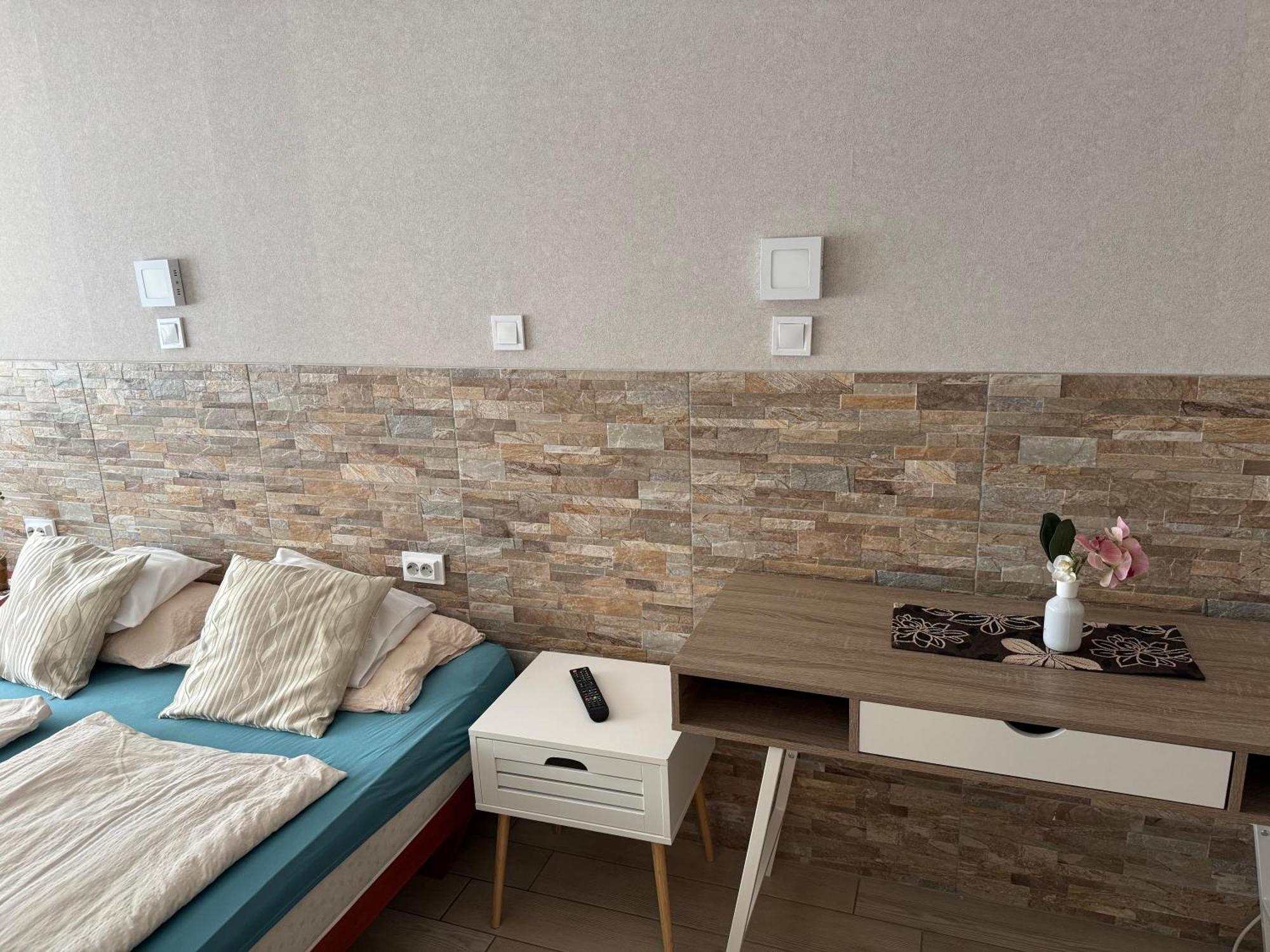 Mosoly Szallashely Szeged Esterno foto